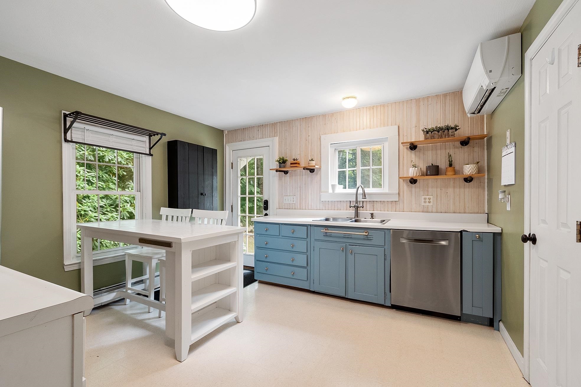 7 Beaver Lake Road Derry, NH 03038 - Photo 16 of 36