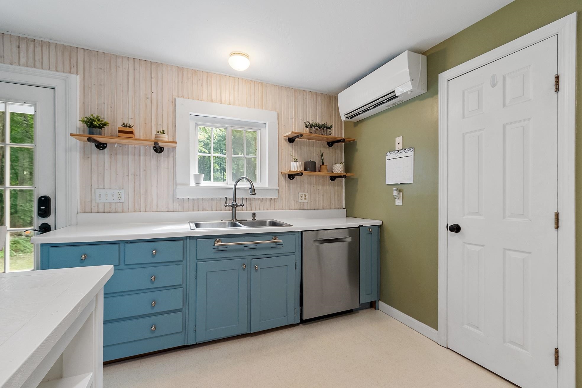 7 Beaver Lake Road Derry, NH 03038 - Photo 18 of 36