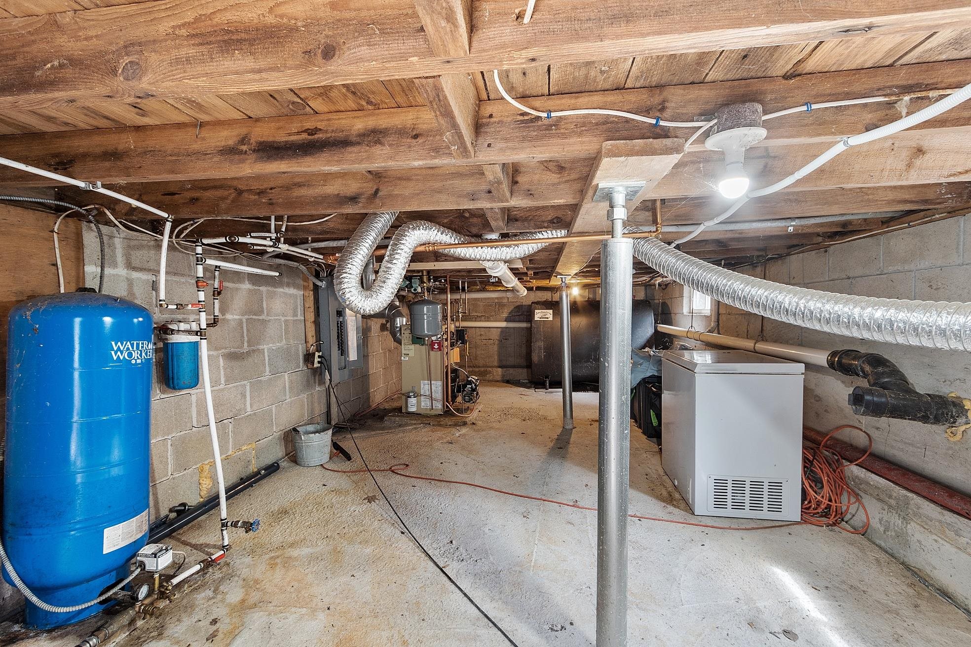 7 Beaver Lake Road Derry, NH 03038 - Photo 20 of 36