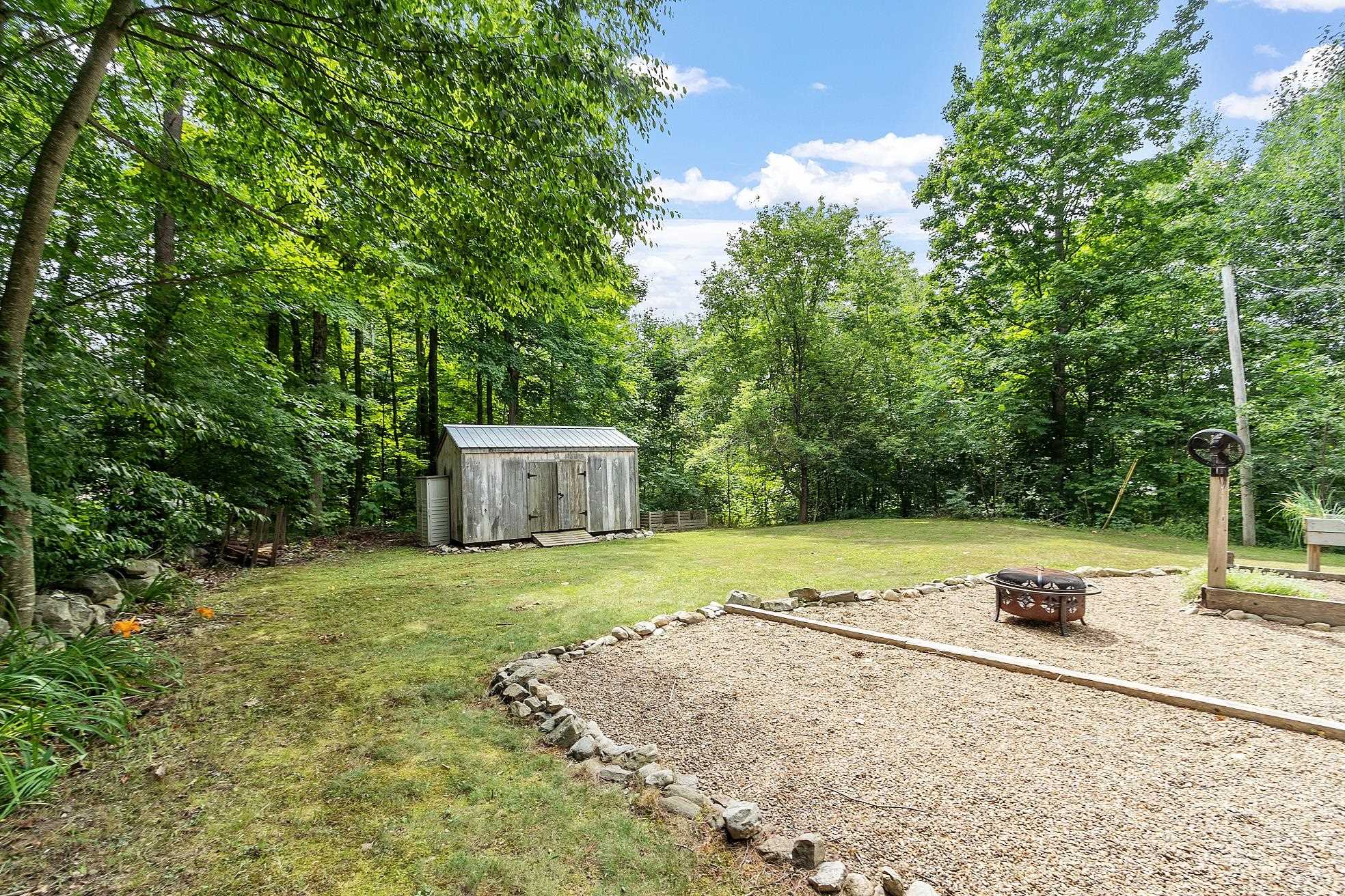 7 Beaver Lake Road Derry, NH 03038 - Photo 26 of 36