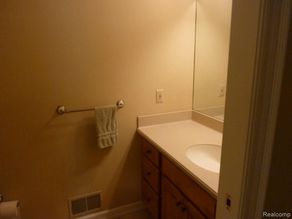 4914 Pleasant Valley Road Brighton, MI 48114 - Photo 21 of 26 pleasant valley 017.jpg