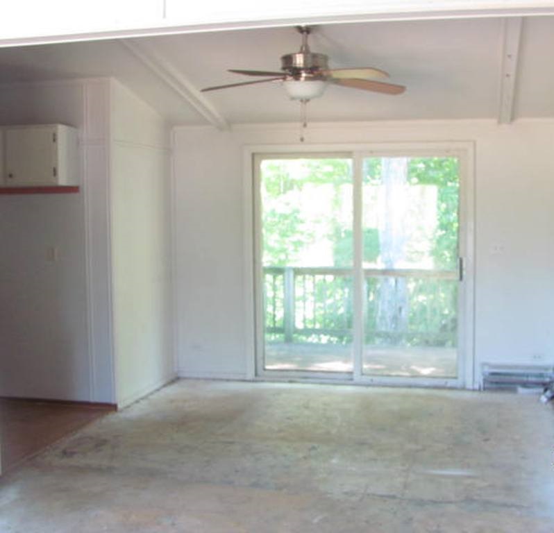 904 Greg Road Petoskey, MI 49770 - Photo 8 of 26 1853705-7.JPG