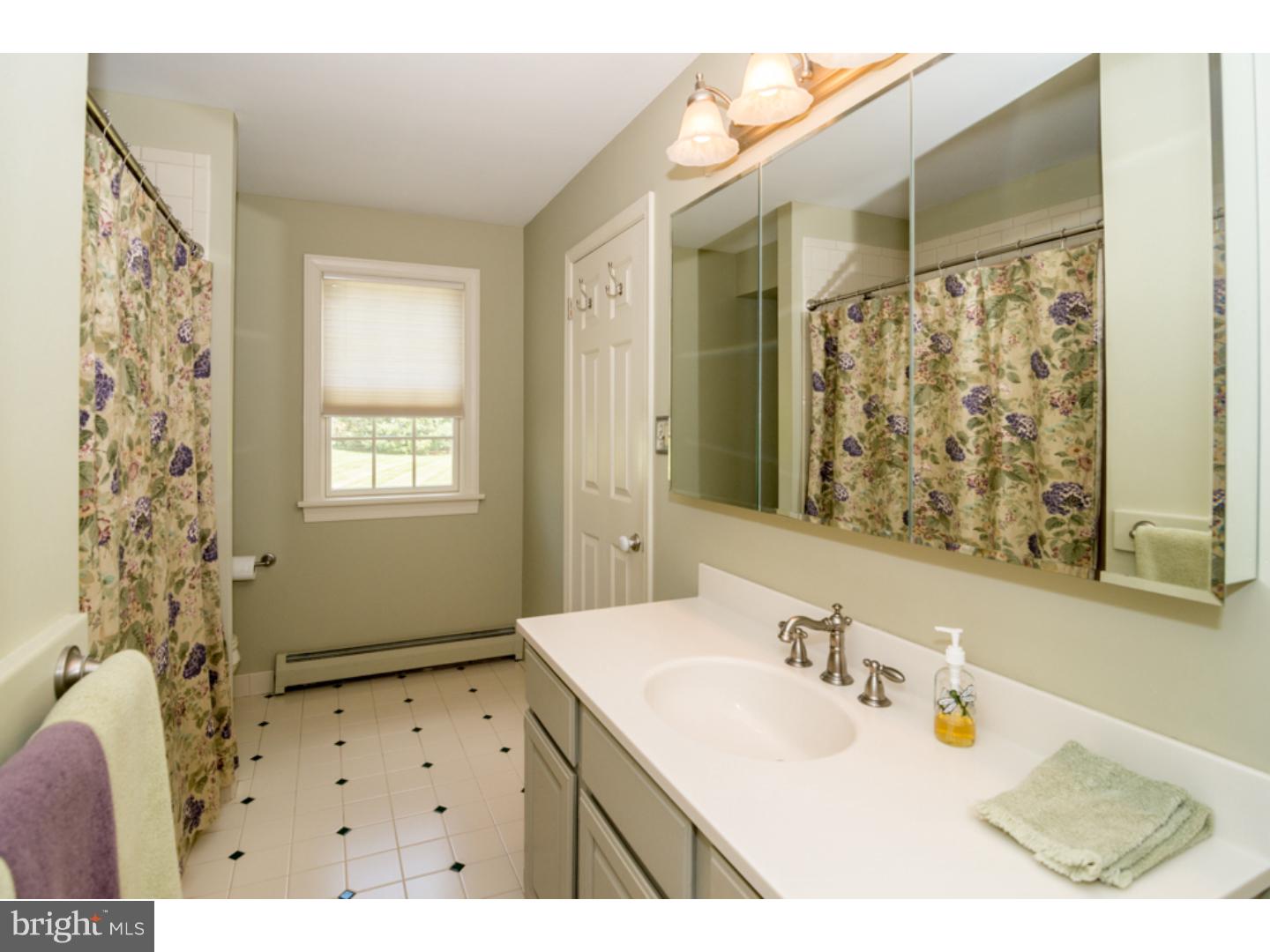 1255 Creek Road Furlong, PA 18925 - Photo 15 of 25 Bathroom