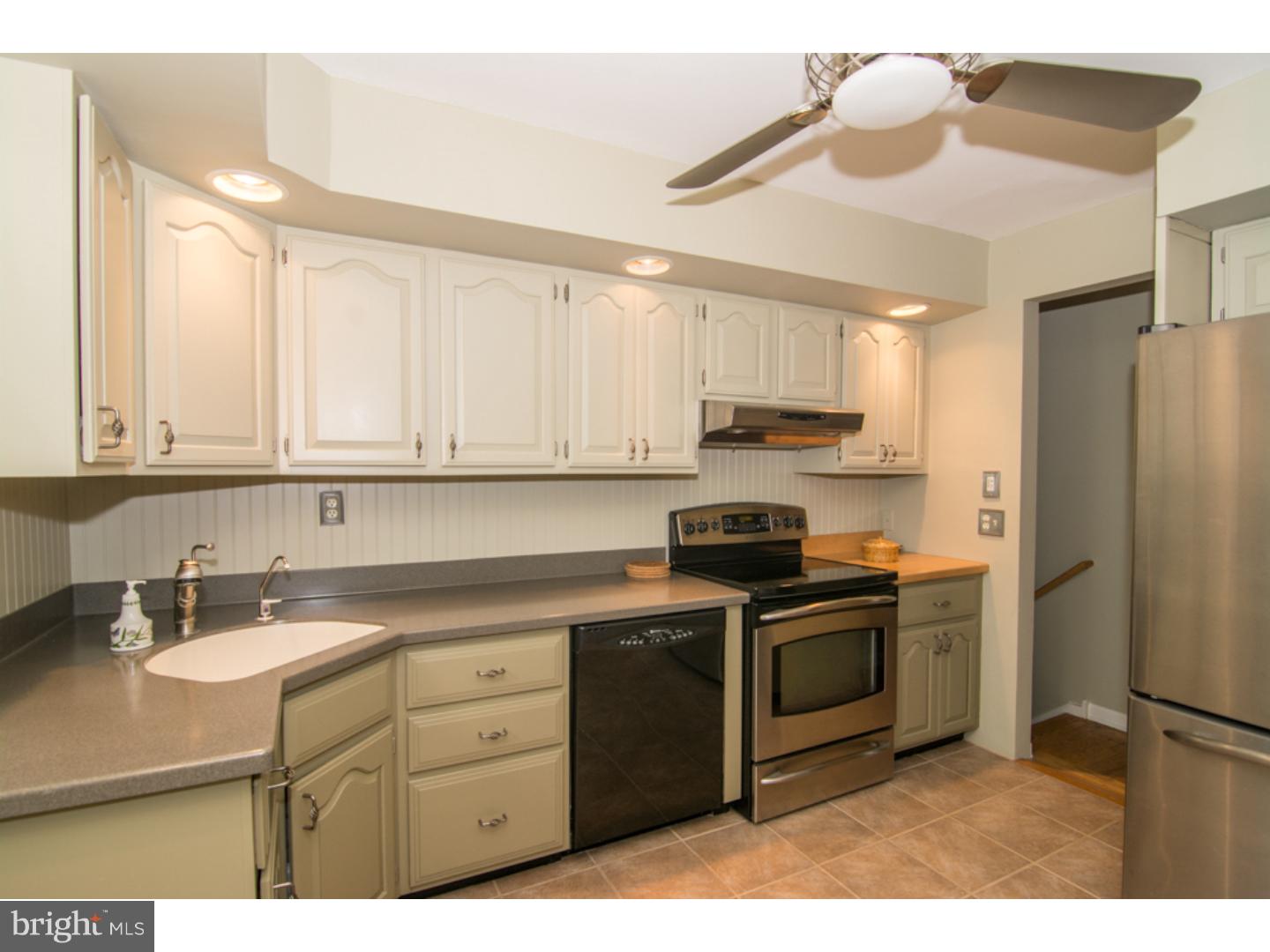 1255 Creek Road Furlong, PA 18925 - Photo 8 of 25 Kitchen