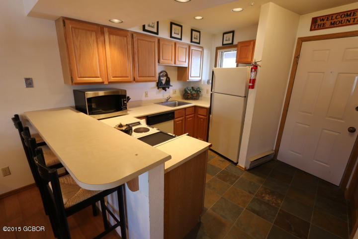 21 Kings Crossing Road, Unit 307 Winter Park, CO 80482 - Photo 6 of 19 Kitchen (4)