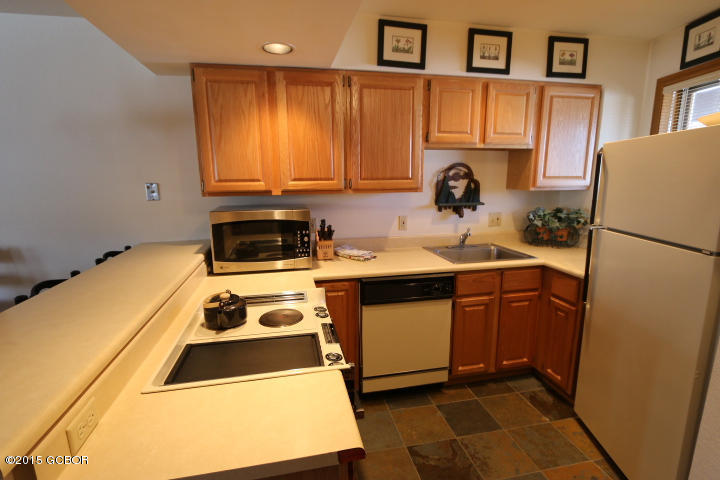 21 Kings Crossing Road, Unit 307 Winter Park, CO 80482 - Photo 7 of 19 Kitchen (1)