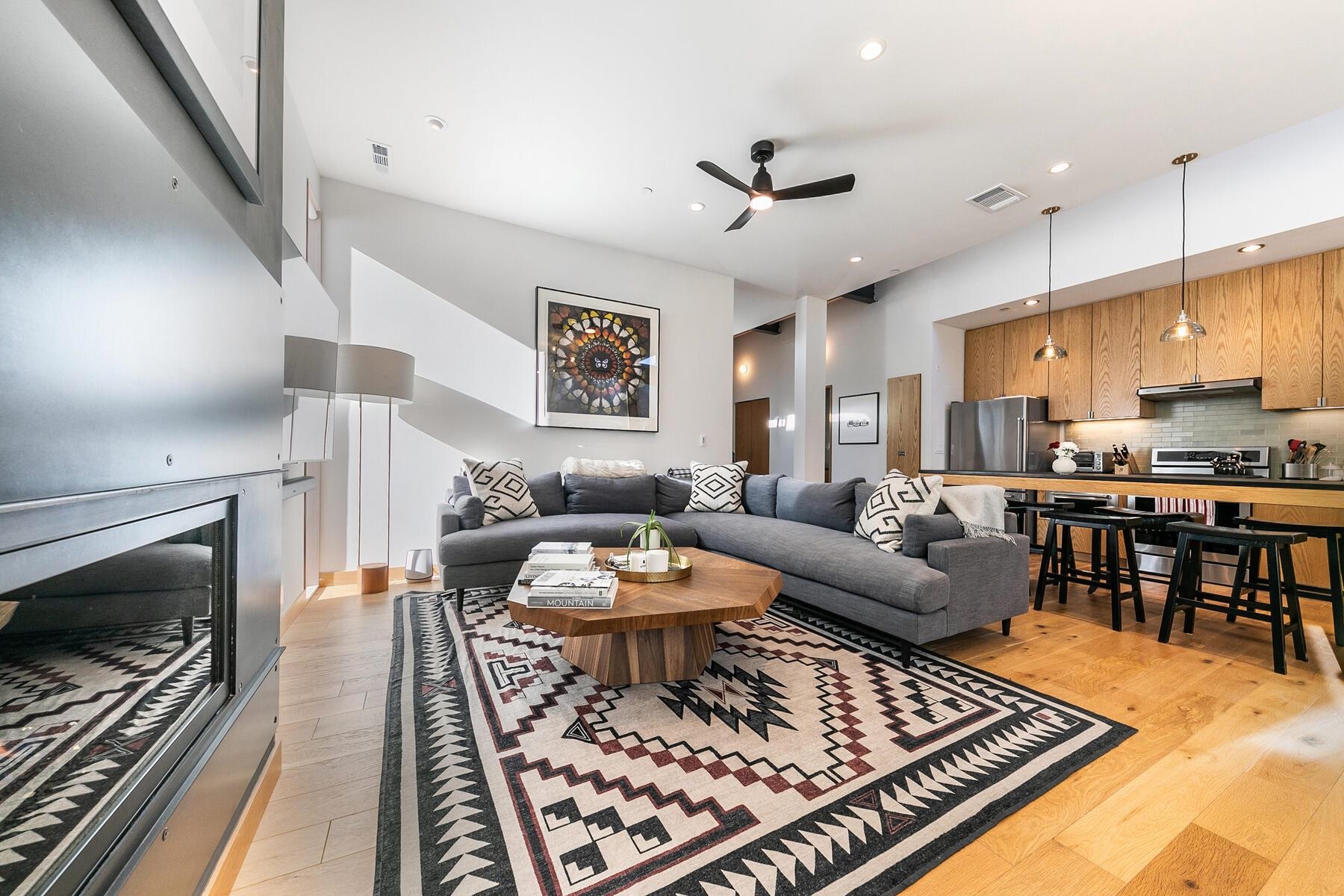 15024 Peak View Place, Unit 5 Truckee, CA 96161 - Photo 5 of 28