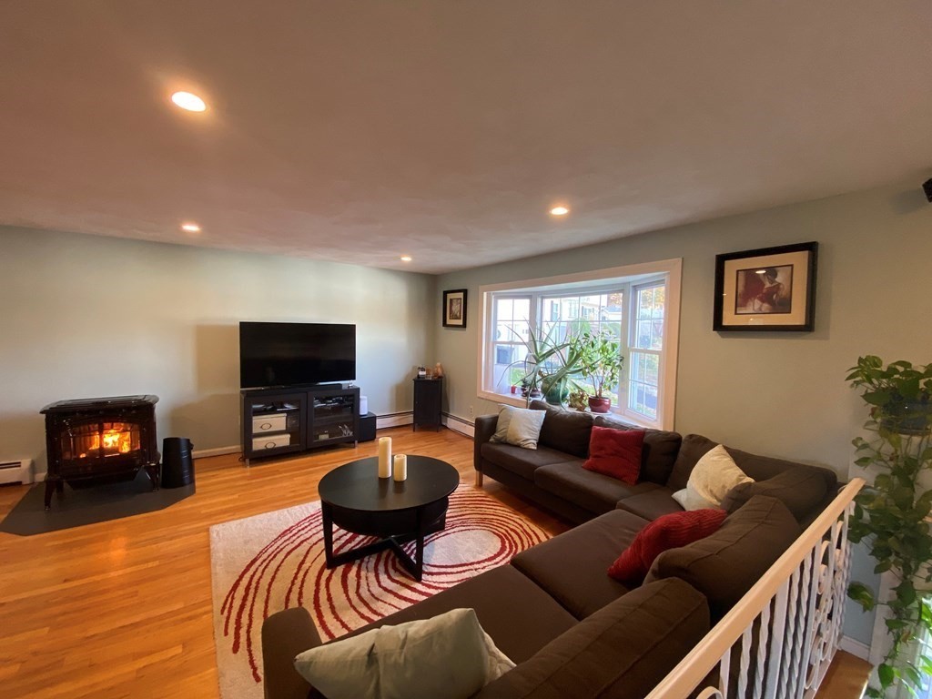 4 Hawk Road Woburn, MA 01801 - Photo 3 of 23 Gallery Image 3