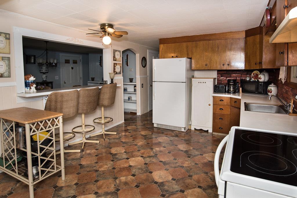 7 Duquette Street Rochester, NH 03867 - Photo 8 of 33