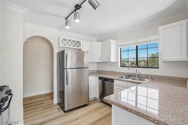 $184,900 | 2700 North Rainbow Boulevard, Unit 2136, Las Vegas, NV 89108