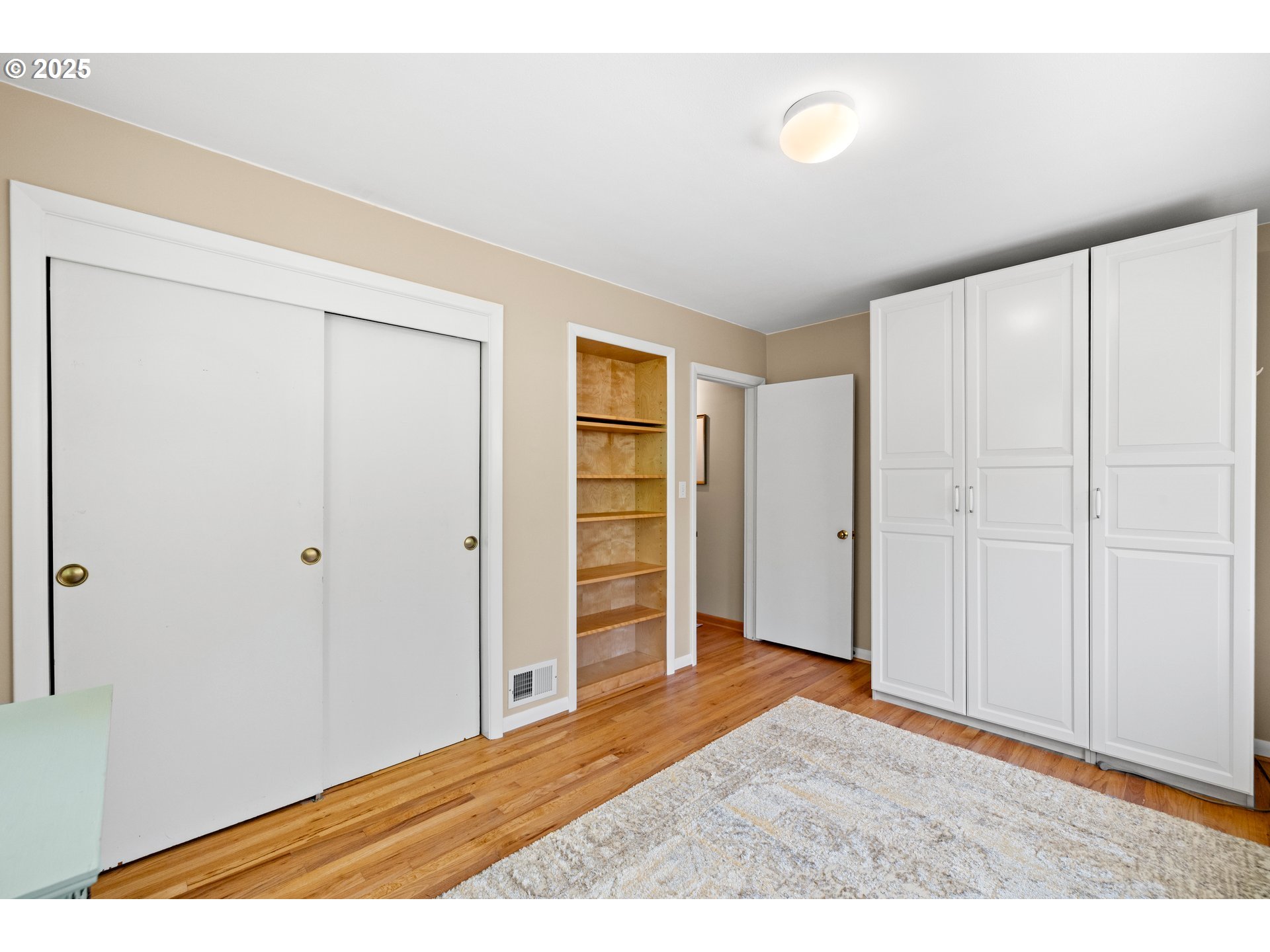 3755 Southwest Jerald Way Portland, OR 97221 - Photo 23 of 48 Bedroom