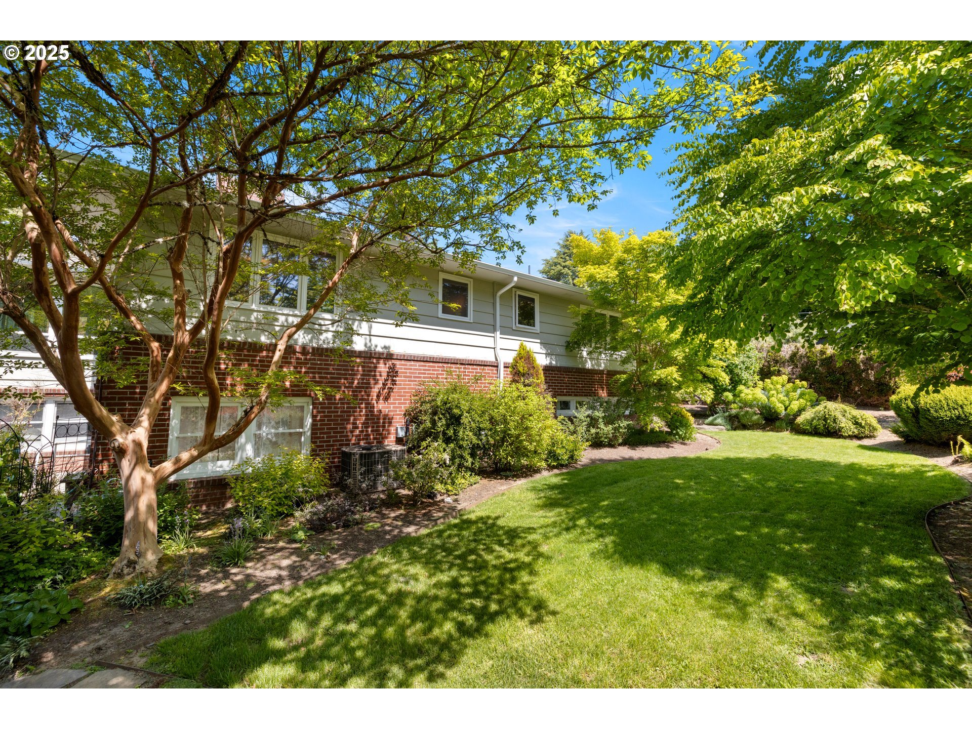 3755 Southwest Jerald Way Portland, OR 97221 - Photo 43 of 48 Gallery Image 43