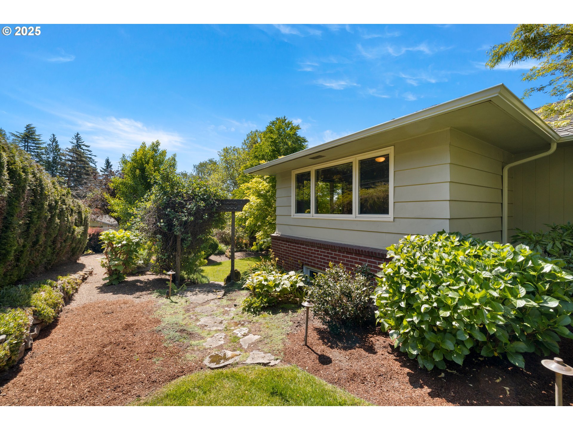 3755 Southwest Jerald Way Portland, OR 97221 - Photo 44 of 48 Gallery Image 44