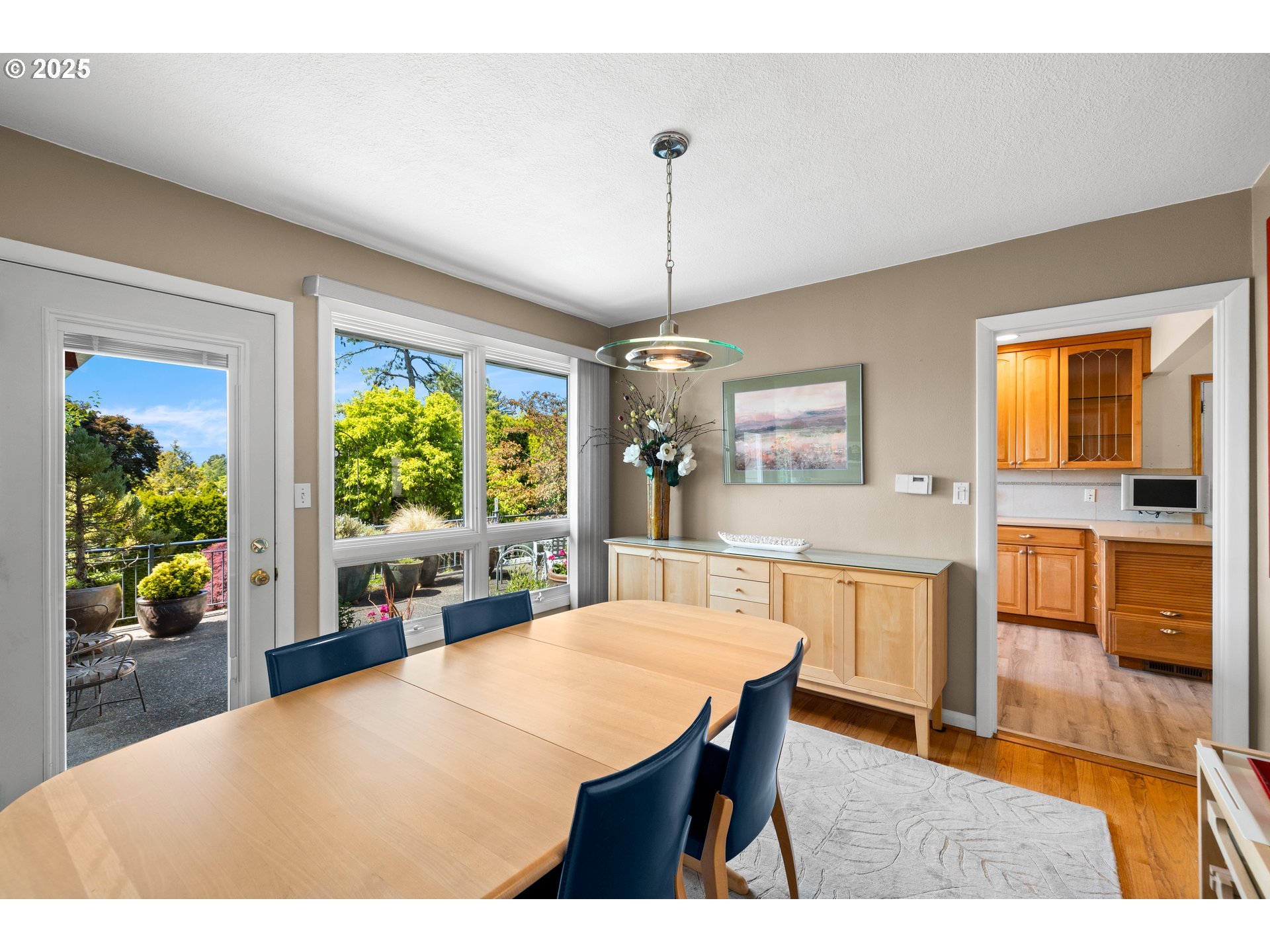 3755 Southwest Jerald Way Portland, OR 97221 - Photo 9 of 48 Gallery Image 9