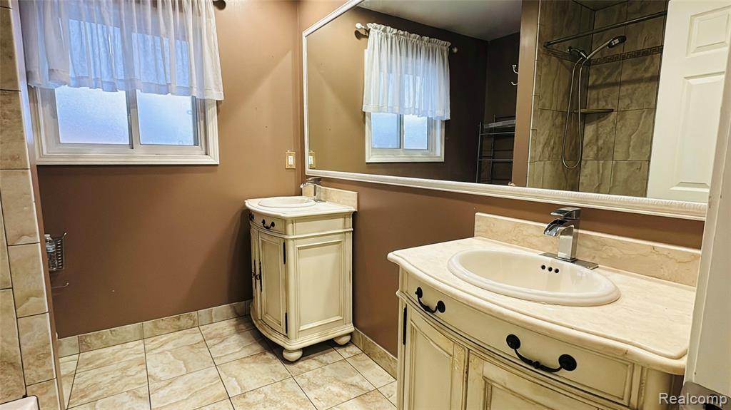 4867 Shell Court Warren, MI 48091 - Photo 10 of 21