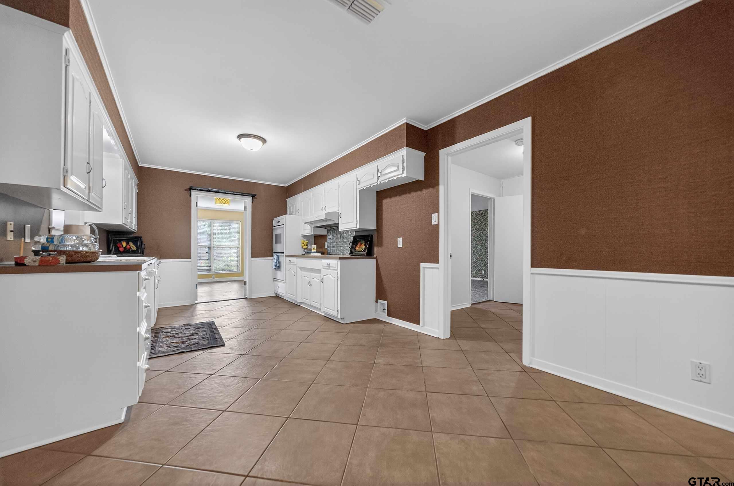 4411 Richmond Road Tyler, TX 75703 - Photo 16 of 31