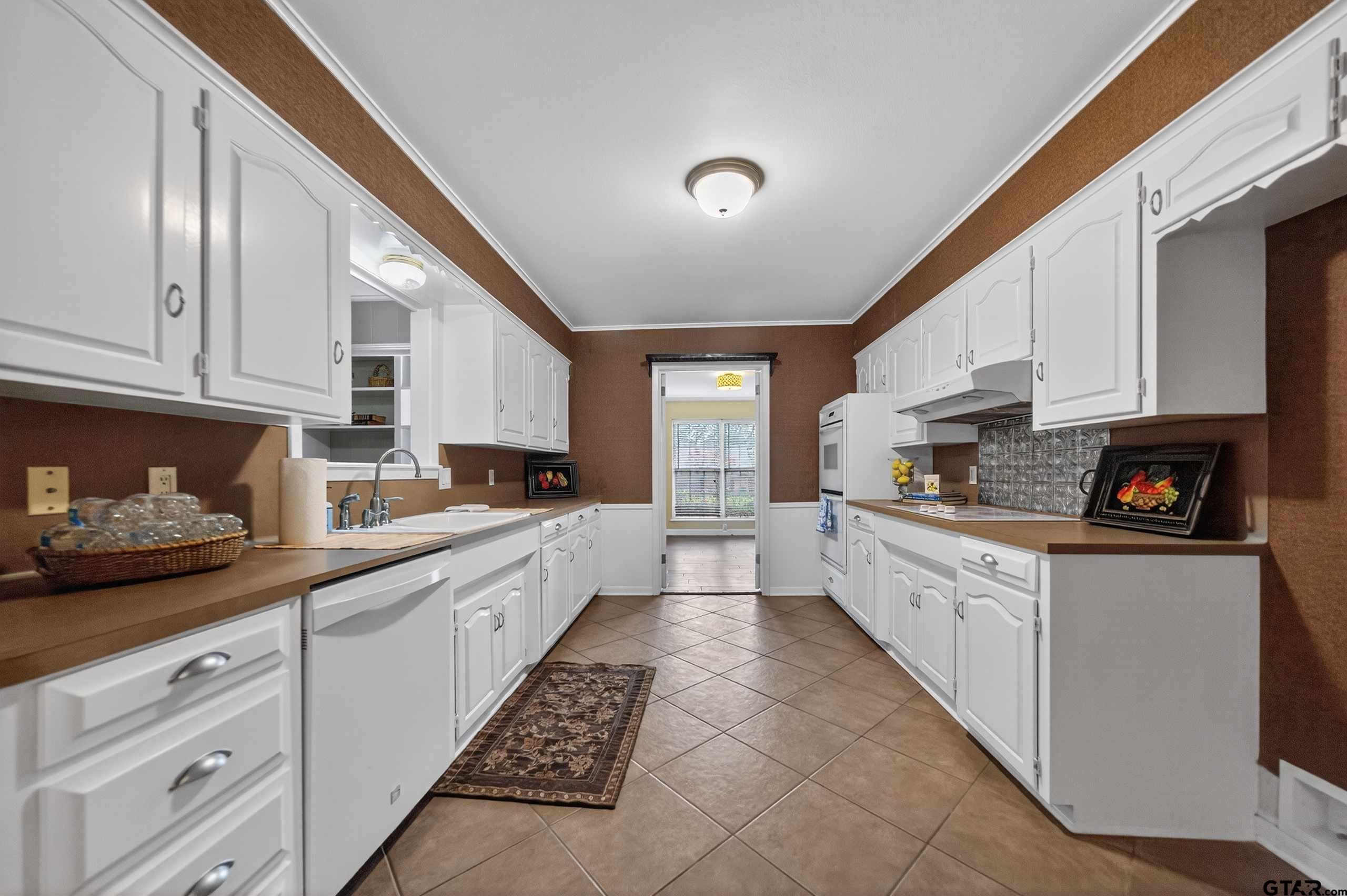 4411 Richmond Road Tyler, TX 75703 - Photo 18 of 31