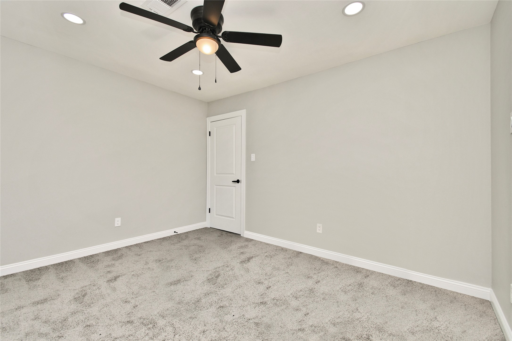 2035 Round Spring Drive Houston, TX 77339 - Photo 14 of 33 Bedroom 4