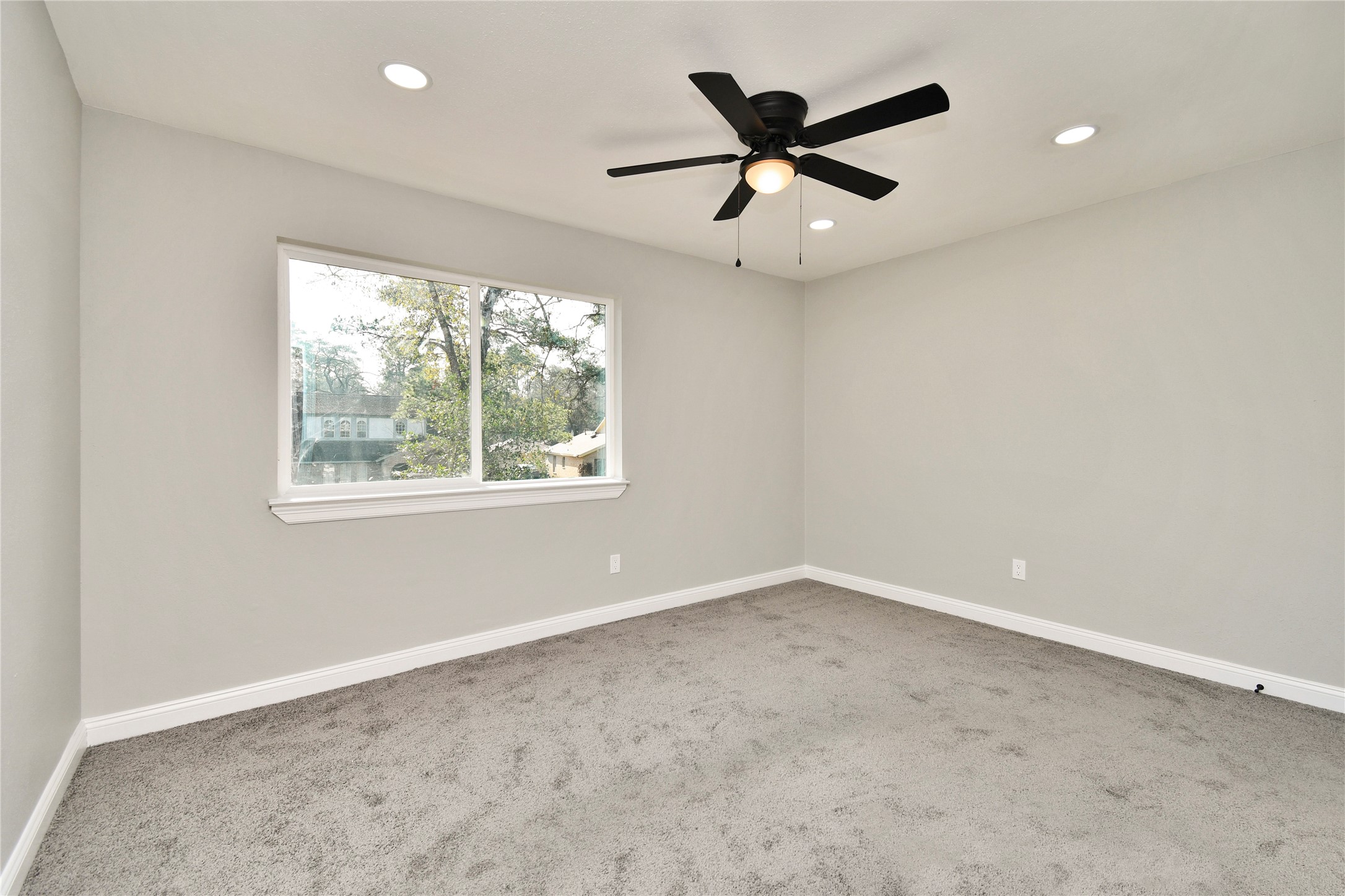 2035 Round Spring Drive Houston, TX 77339 - Photo 19 of 33 Bedroom 3