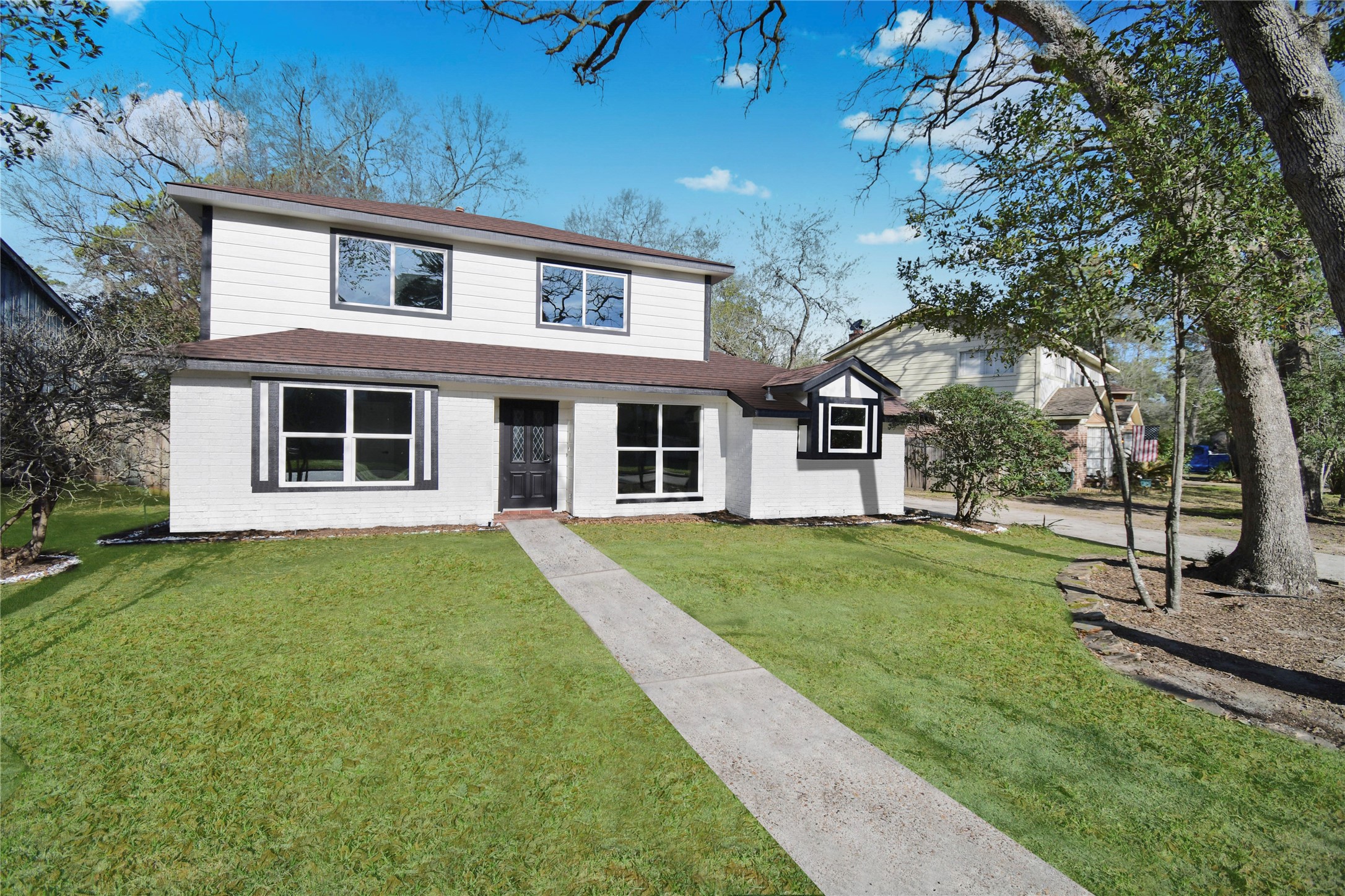 2035 Round Spring Drive Houston, TX 77339 - Photo 2 of 33 Front of House