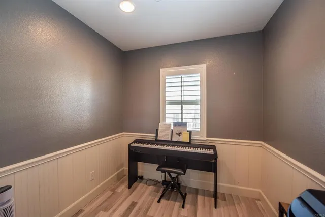 $1,149,000 | 2402 Honeybell Lane, Escondido, CA 92027