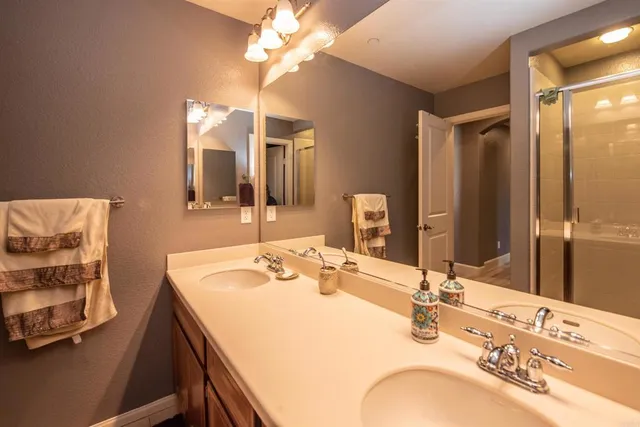 $1,149,000 | 2402 Honeybell Lane, Escondido, CA 92027