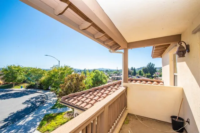 $1,149,000 | 2402 Honeybell Lane, Escondido, CA 92027