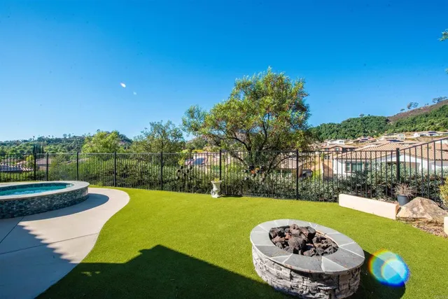$1,149,000 | 2402 Honeybell Lane, Escondido, CA 92027