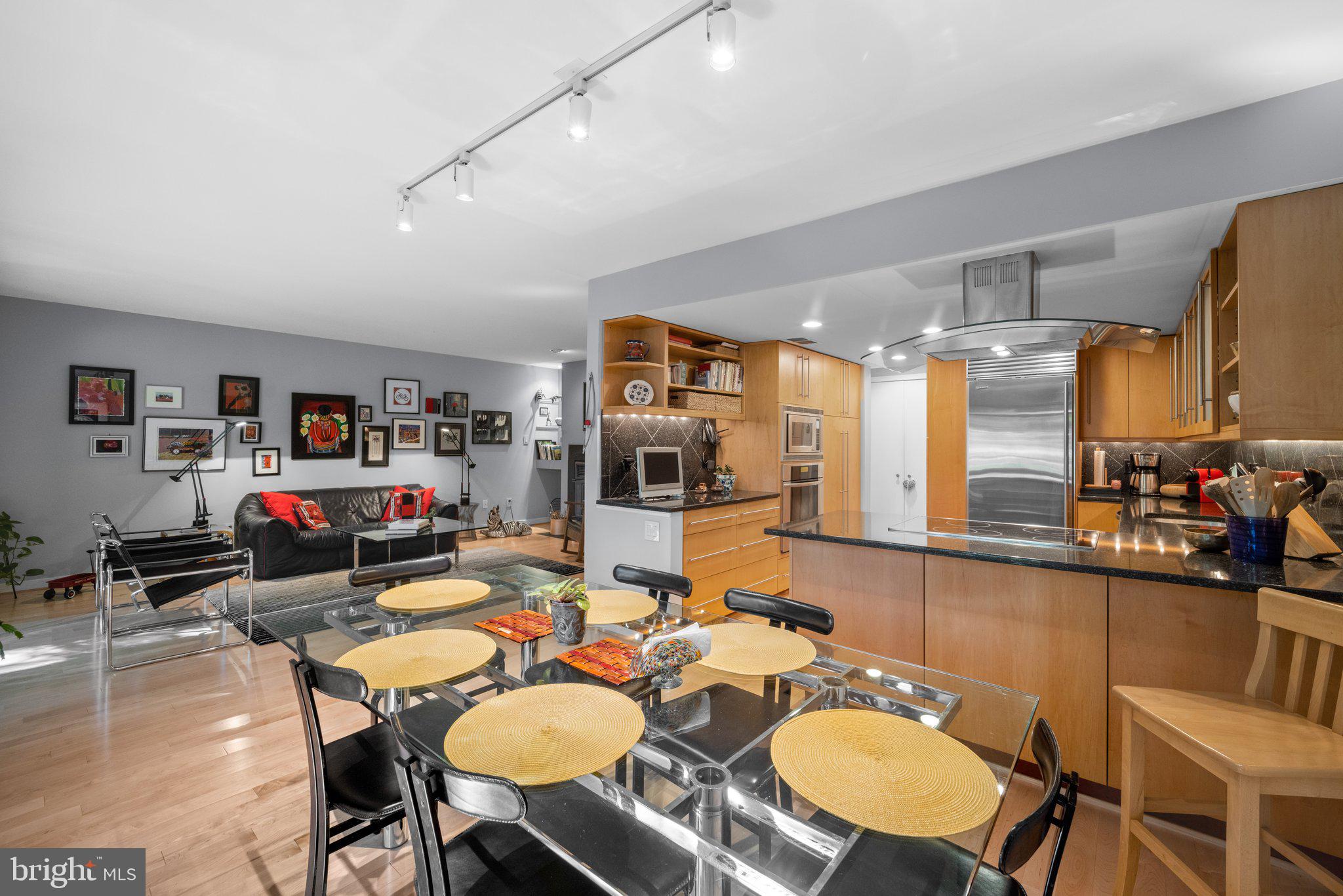 2227 Cedar Cove Court Reston, VA 20191 - Photo 8 of 42
