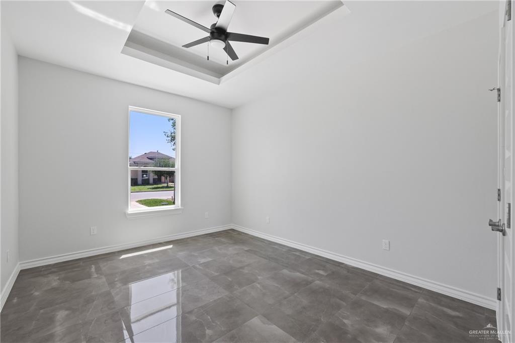 1003 Short Road San Juan, TX 78589 - Photo 5 of 20 a view of a livingroom with a window