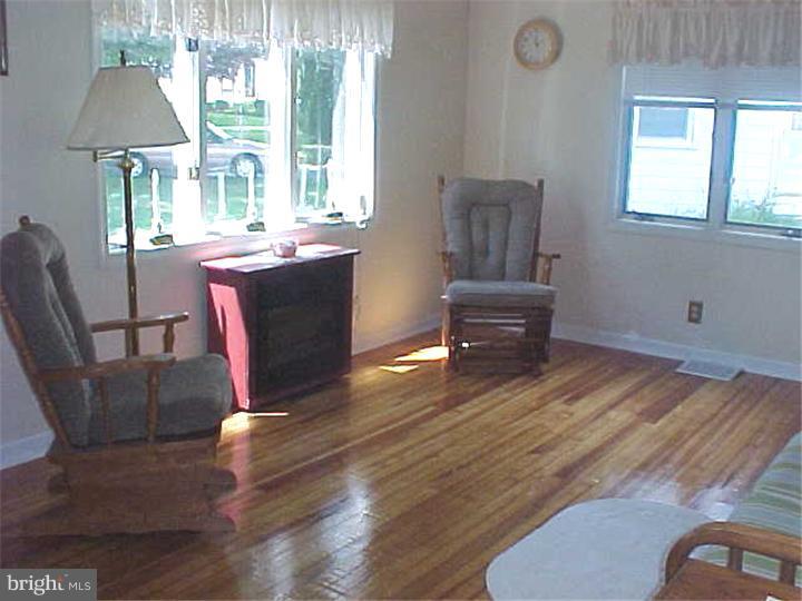 39 Ridge Road Aston, PA 19014 - Photo 3 of 25