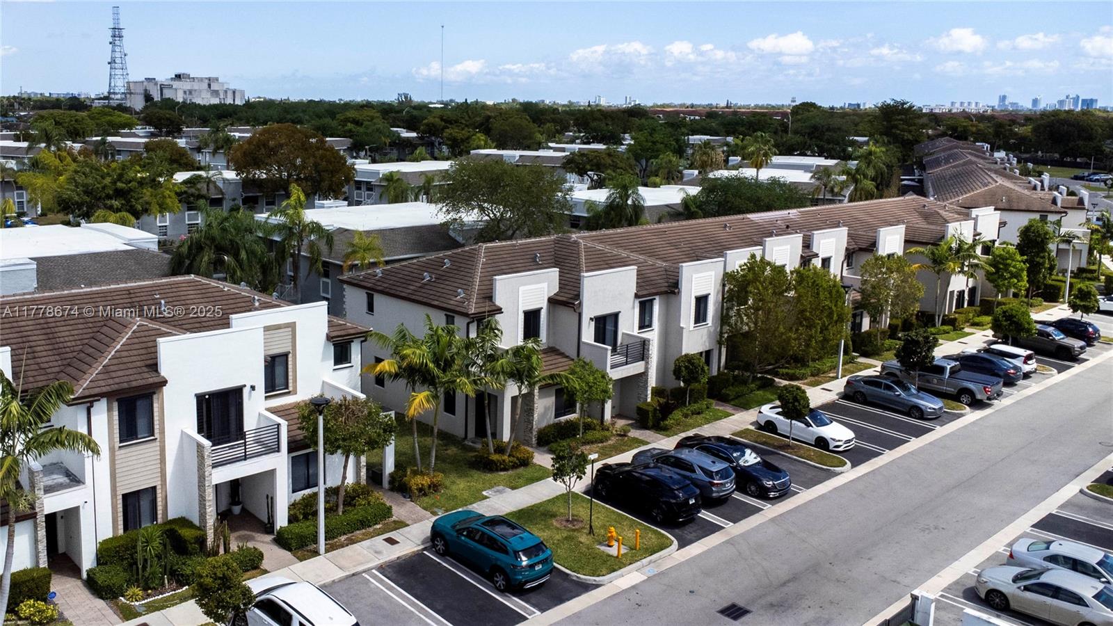 California Club Miami, FL 33179 - Photo 3 of 40