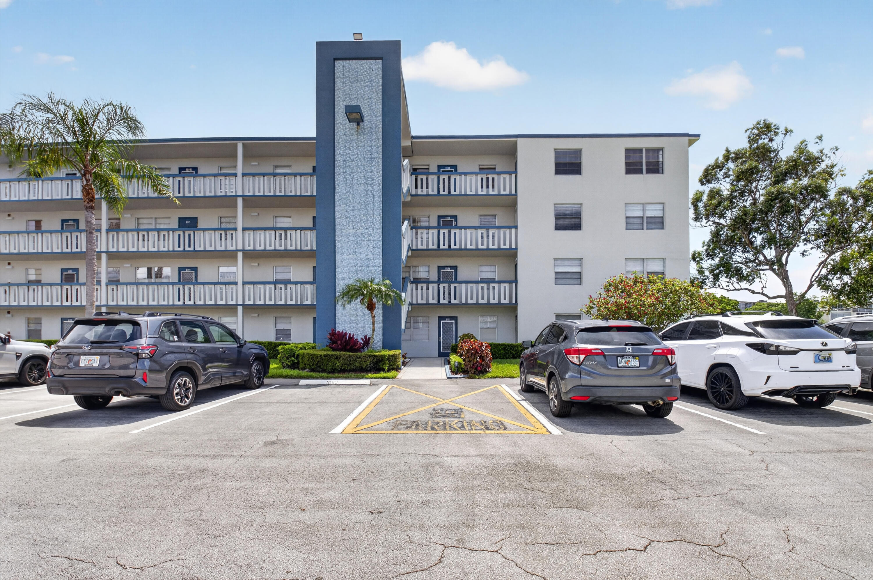 4022 Lincoln B Boca Raton, FL 33434 - Photo 2 of 39 Front of Building