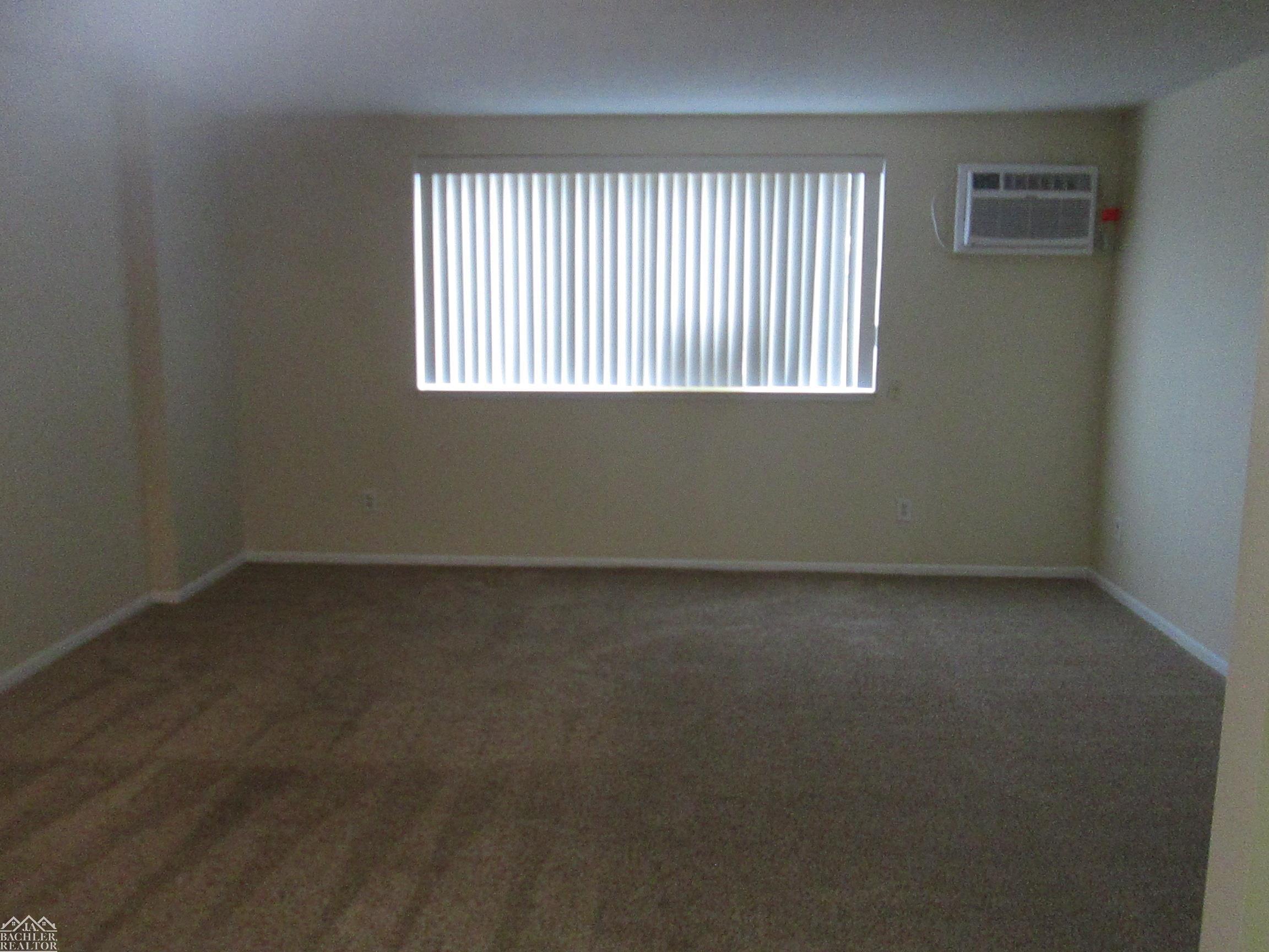1637 South Riverside Avenue St. Clair, MI 48079 - Photo 4 of 11