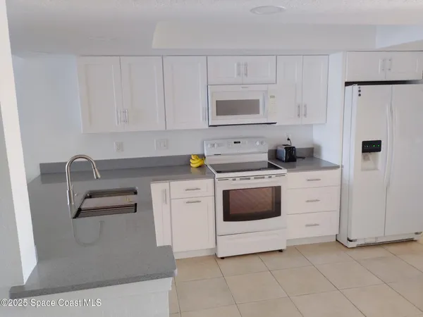 $2,600 | 200 South Banana River Boulevard, Unit 2310, Cocoa Beach, FL 32931