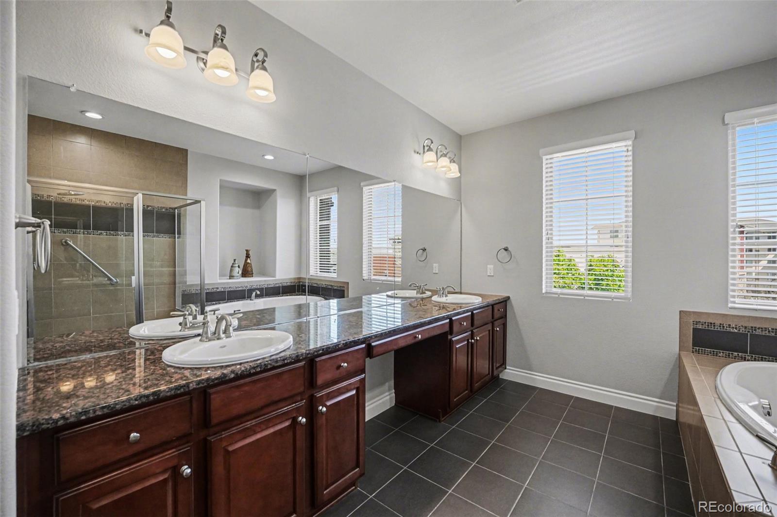 9198 Ridgegate Parkway Lone Tree, CO 80124 - Photo 22 of 33