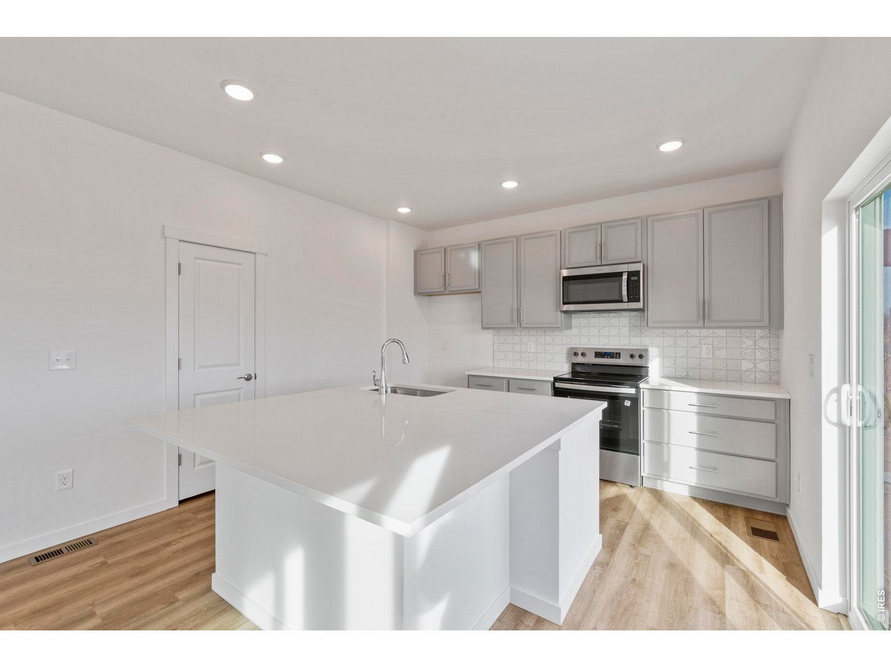 677 Muturu Road Johnstown, CO 80534 - Photo 11 of 35 Gallery Image 11