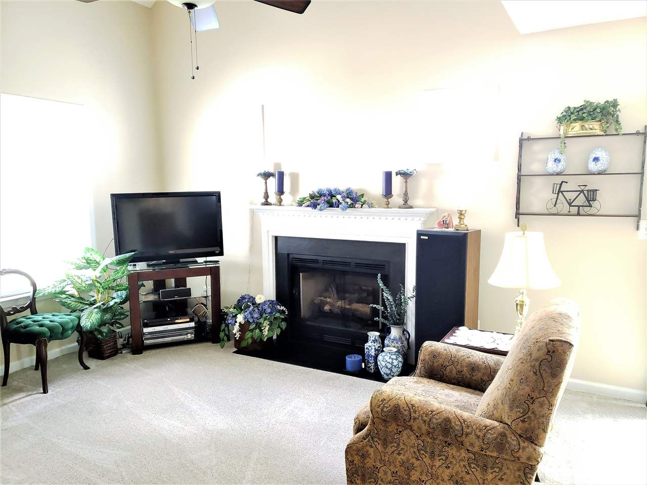 9105 Shallcross Way Raleigh, NC 27617 - Photo 6 of 23 LR from Kitchen