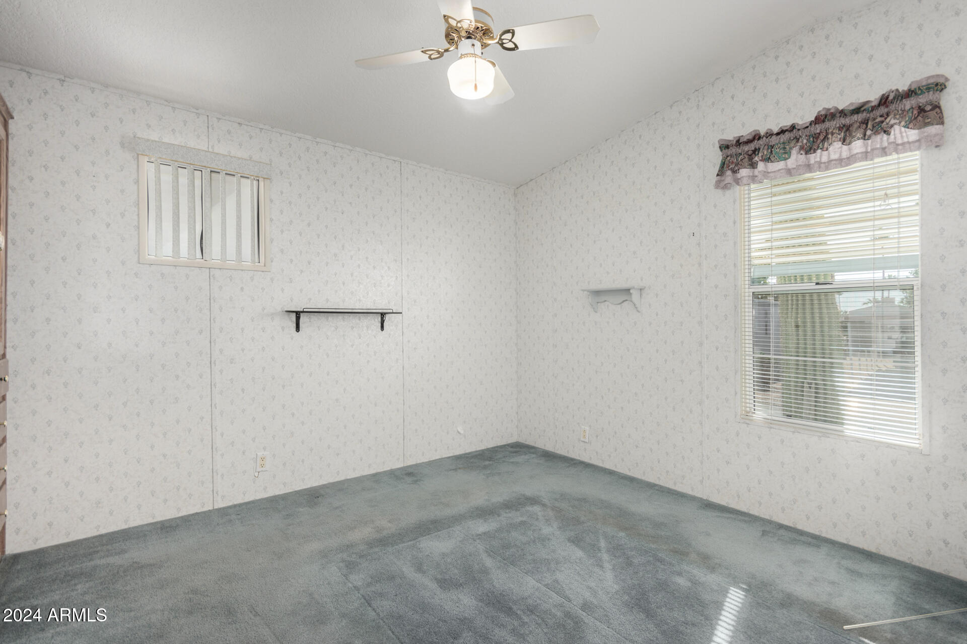 126 South Tomahawk Road, Unit 96 Apache Junction, AZ 85119 - Photo 16 of 29 23 - Tomahawk