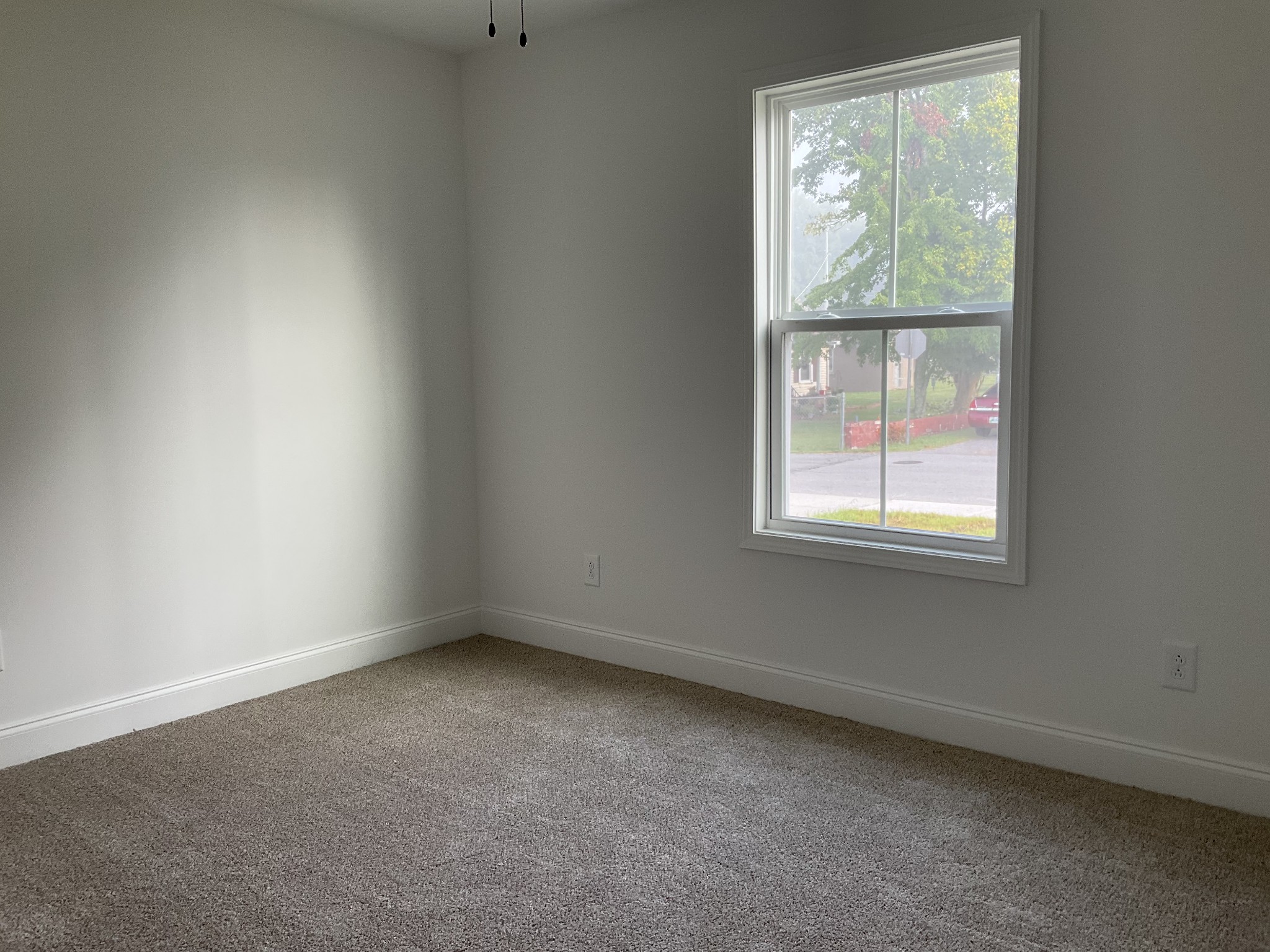 362 Baldwin Lane Springfield, TN 37172 - Photo 14 of 15 an empty room with a window
