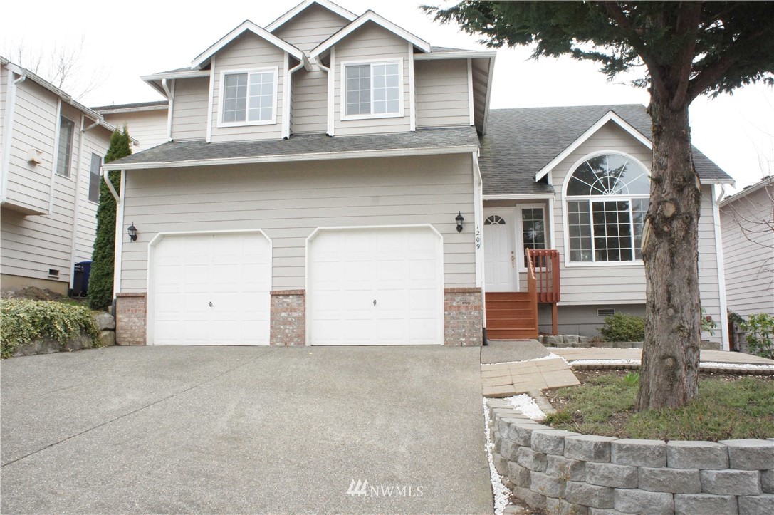 1209 South 35th Street Renton, WA 98055 - Photo 1 of 25