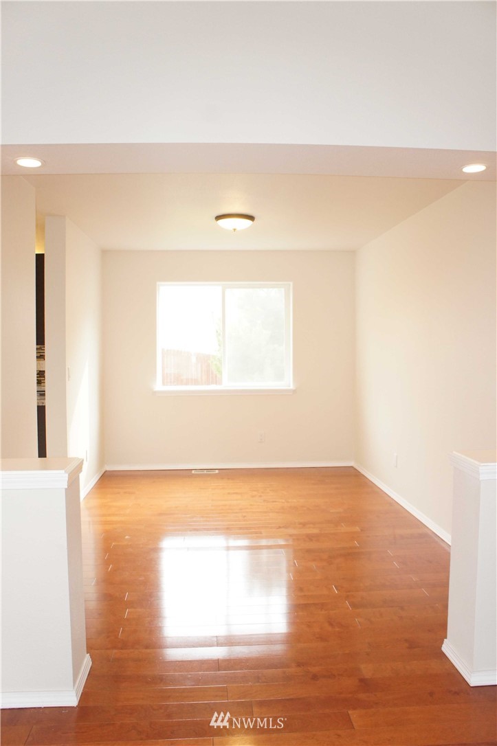 1209 South 35th Street Renton, WA 98055 - Photo 4 of 25