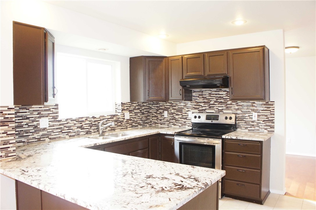 1209 South 35th Street Renton, WA 98055 - Photo 5 of 25