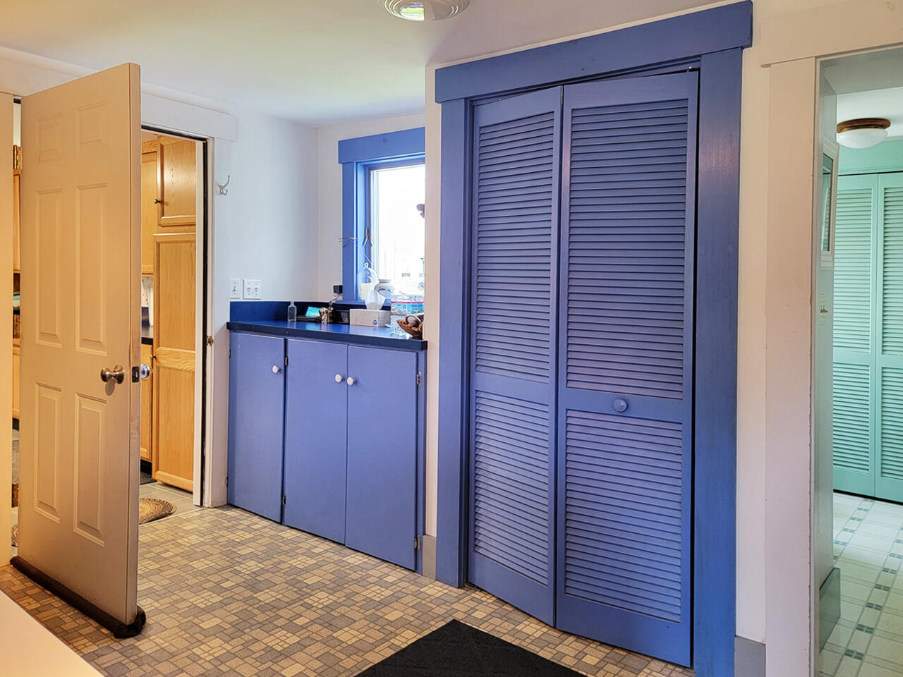 362 Highway 129 Walpole, ME 04573 - Photo 17 of 38 1-Interior-25-1280