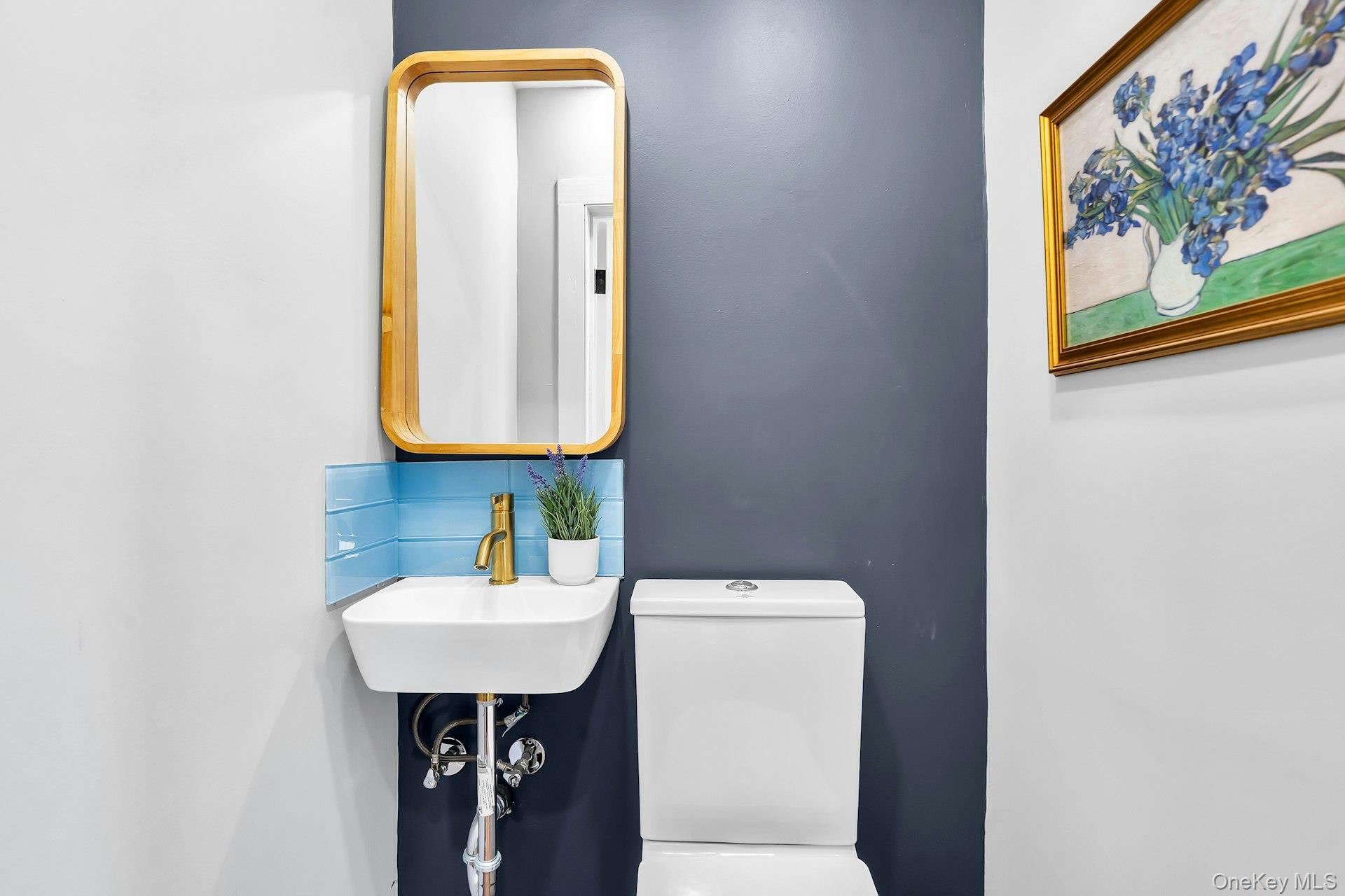 235 Cemetery Road East Marion, NY 11939 - Photo 30 of 37 Full bathroom ensuite to the third bedroom.