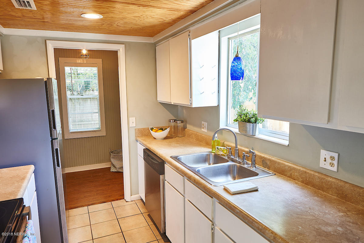 285 Seminole Road Atlantic Beach, FL 32233 - Photo 11 of 36 285_Seminole_RD__024