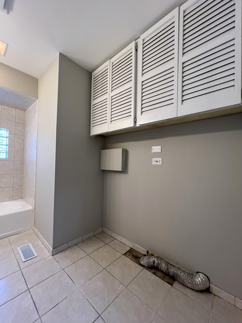 14444 Springfield Avenue Midlothian, IL 60445 - Photo 18 of 31 Gallery Image 18