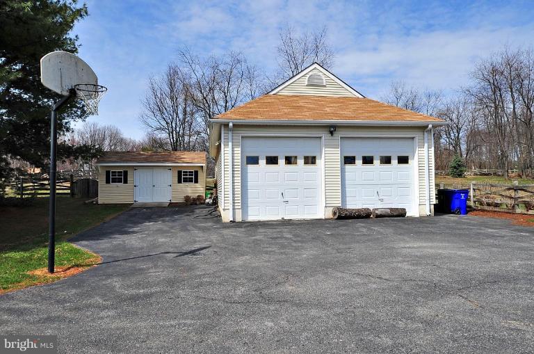 4868 Green Bridge Road Dayton, MD 21036 - Photo 20 of 27 Garage 2