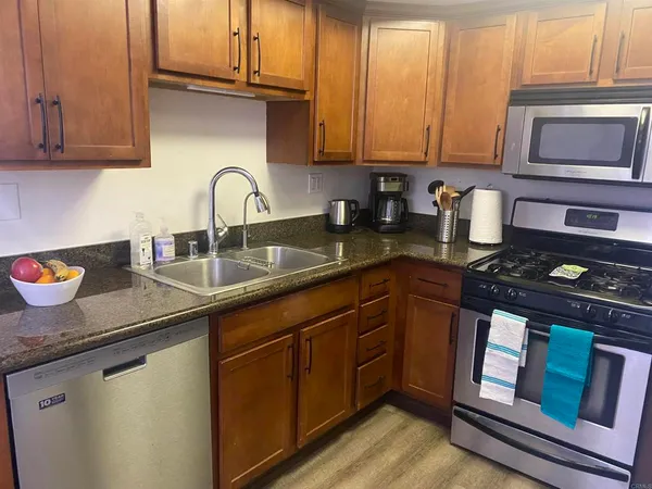 $3,100 | 201 Sea Cliff Way, Oceanside, CA 92056