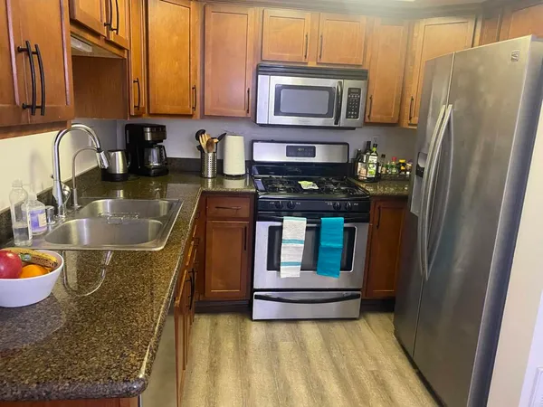 $3,100 | 201 Sea Cliff Way, Oceanside, CA 92056